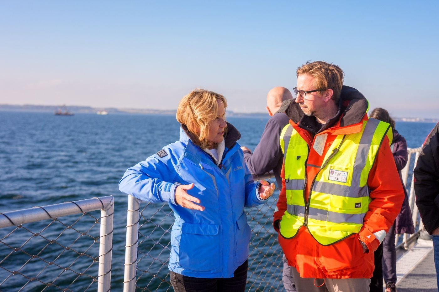 Umweltministerin Steffi Lemke informiert sich bei EGGERS Kampfmittelbergung über die Herausforderungen der Munitionsbergung in Nord- und Ostsee Umweltministerin Steffi Lemke informiert sich bei EGGERS Kampfmittelbergung über die Herausforderungen der Munitionsbergung in Nord- und Ostsee